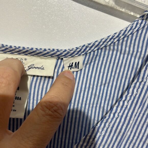 H&M L.O.G.G Women's Blue White Pinstripe Tie Sleeve V-Neck Blouse Size 6 - Picture 7 of 11